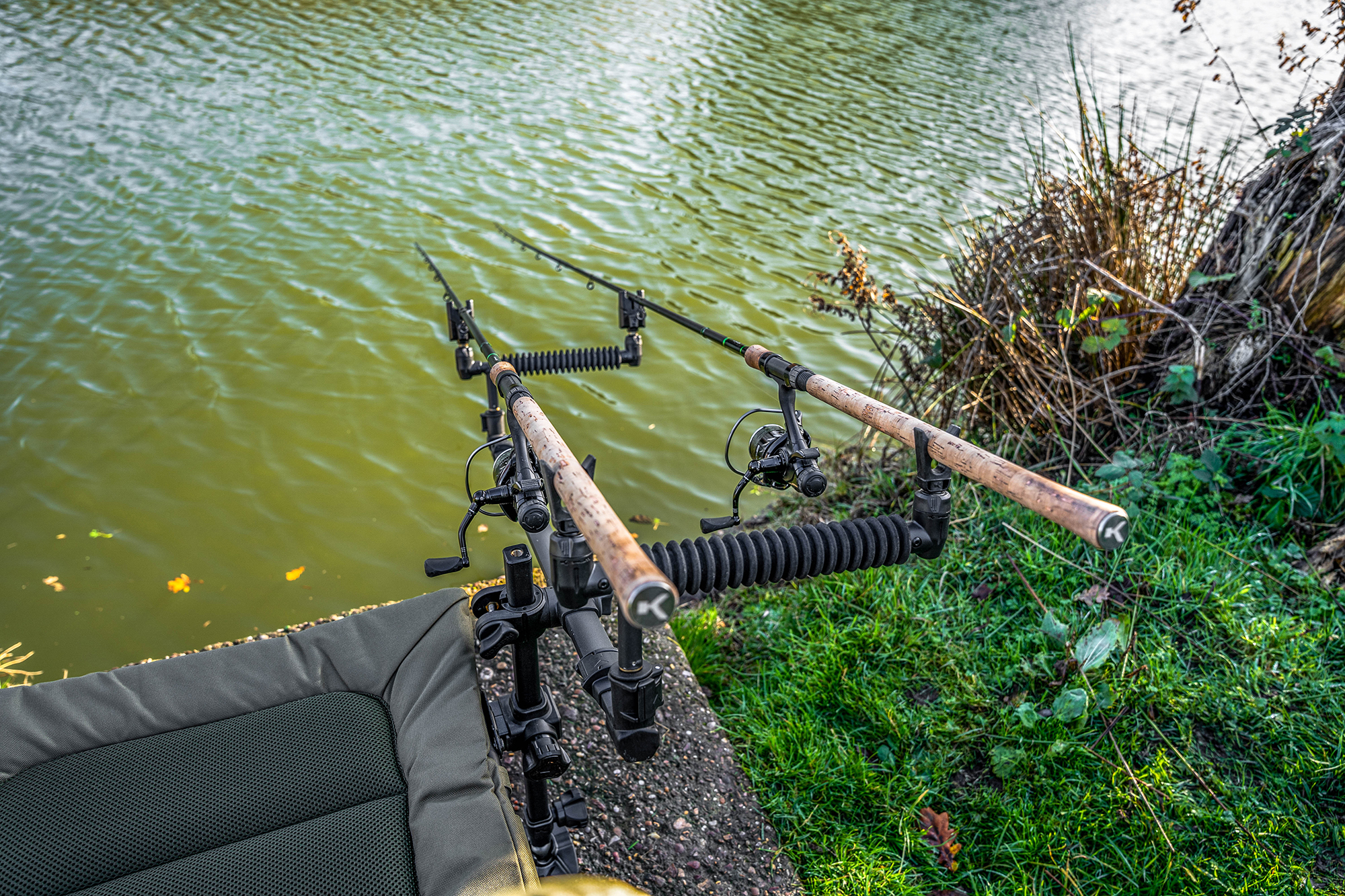 Korum XS Two Rod Arm & Rests - Poingdestres Angling Centre